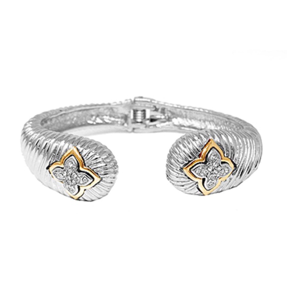 End Pave Clover Cuff Bracelet - Picture 2 of 2